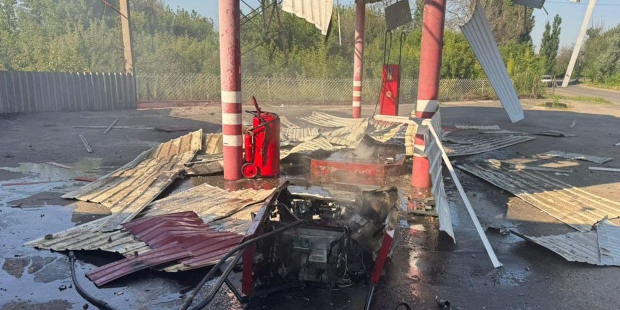 Рашисты ударили по автозаправочной станции в Краматорске: возник пожар (фото)