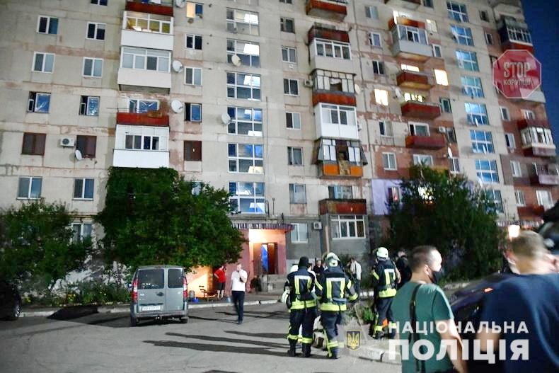 В Рубежном правоохранители задержали мужчину, который угрожал взорвать многоэтажный дом: фото