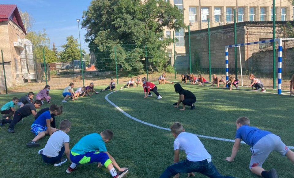 В Лимане полицейские приобщают школьников к спорту: фото