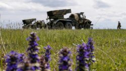 Зрадники чи миротворці? Що відбувається на Донбасі під час "перемир'я"