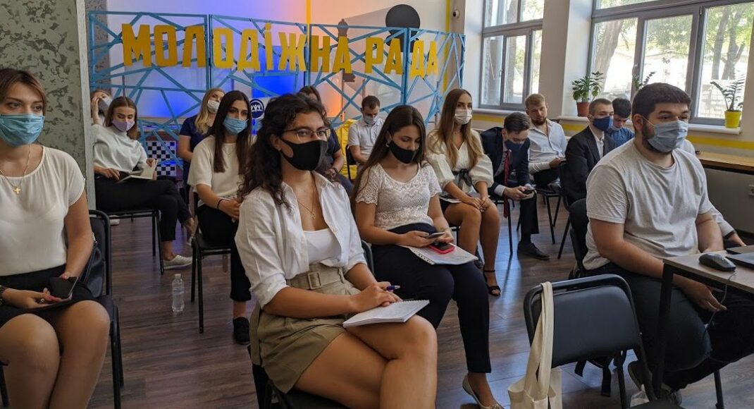 Врахували старі помилки: в Маріуполі знову створять молодіжну раду