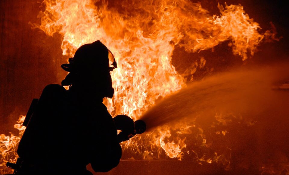 У Покровському районі під час пожежі загинула людина