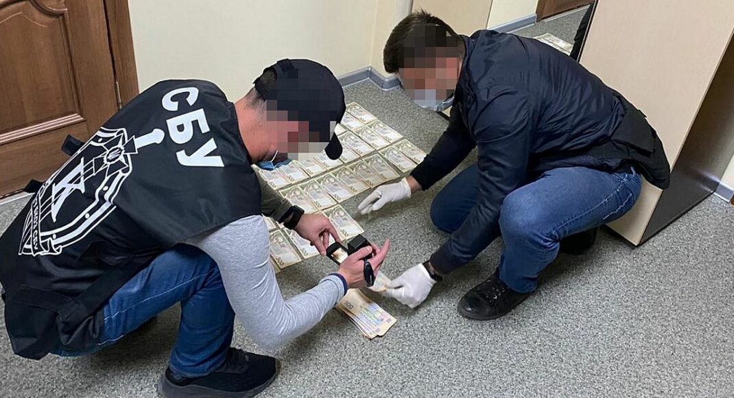 Від перепалок у Фейсбуці до бійки на вулиці: "битва за голоси" у Кремінній