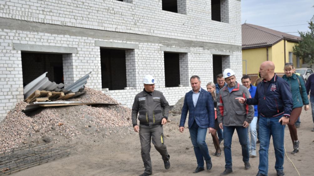 В Лимані продовжують реалізовувати проект з будівництва велосипедного комплексу (фото)