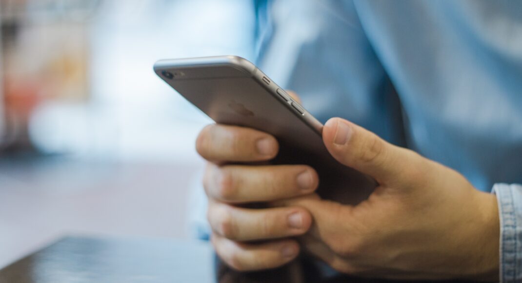 "Юридический советник" для переселенцев заработает на платформах Viber и Telegram