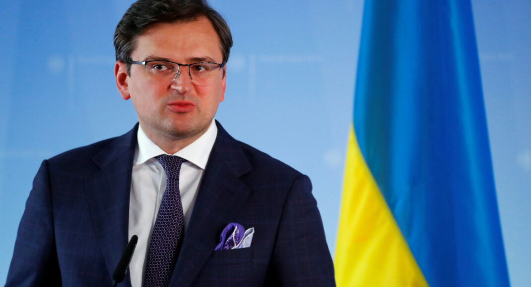 Кулеба висловився про часткове відведення військ РФ від кордону