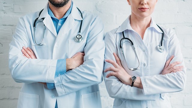 У Маріуполі медики врятували мешканця після спроби суїциду