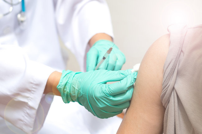 За 2 етапи вакцинації від COVID-19 в Луганській області планують прищепити понад 26 тисяч осіб