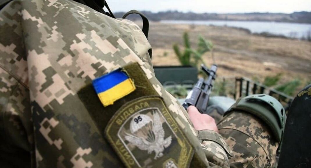 Окупанти зробили 5 обстрілів в районі ООС: застосовували міномети, гранатомети, працював снайпер