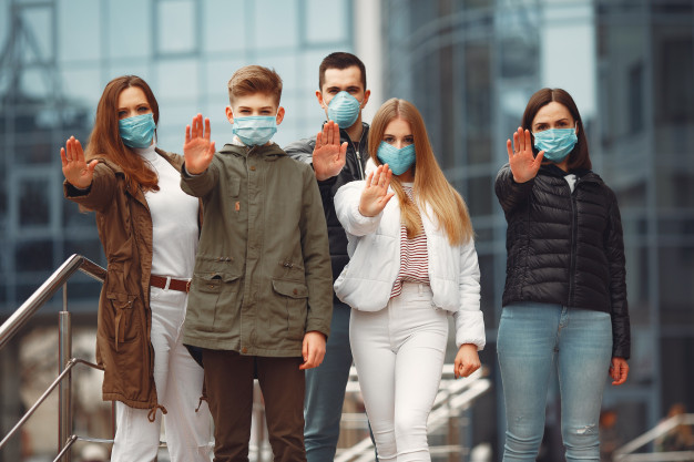 В Україні прийнято закон про штрафи за відсутність маски в громадському місці