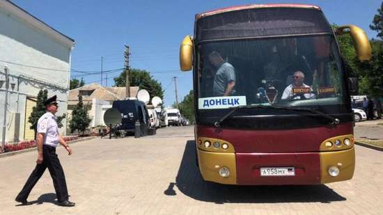 В "ДНР" хваляться, що надіслали понад 3 тисяч рейсів в РФ за паспортами