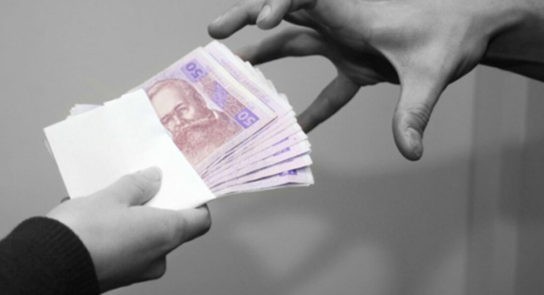 На Луганщині хірург вимагав хабар за проведення операції