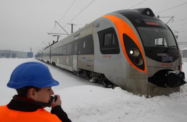 Під Полтавою застряг Інтерсіті "Київ-Костянтинівка": що говорять в Укрзалізниці