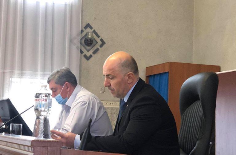 Главе Константиновской ОТГ утвердили премию 150% к окладу