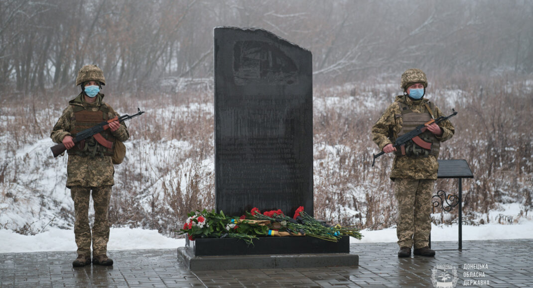 На Донетчине почтили память погибших при обстреле автобуса «Златоустовка-Донецк» под Волновахой