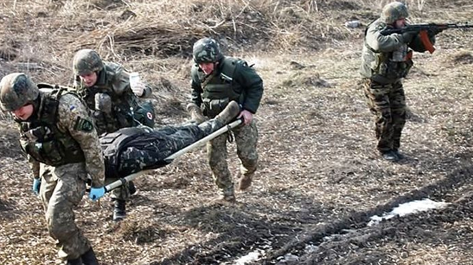 Збройні формування РФ продовжують порушувати "Мінськ" в районі ООС: 4 обстрілу, один поранений