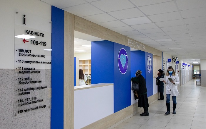 У Маріуполі відремонтують 3 амбулаторії: підписали меморандум