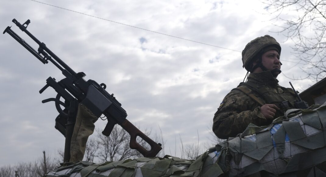 В районі ООС бойовики 6 разів порушили режим тиші, один воїн загинув