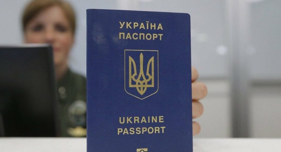 Українські біженці зможуть отримувати документи у Чехії, ФРН і Туреччині, - МВС