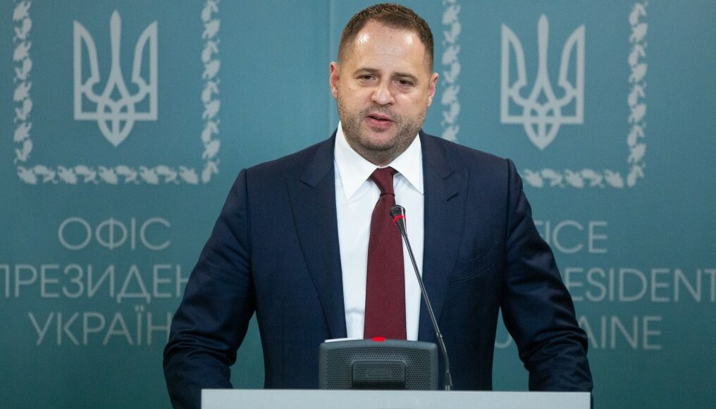 Звільнені з полону захисники "Азовсталі", які перебувають у Туреччині, можуть зустрітися зі своїми рідними, — Єрмак