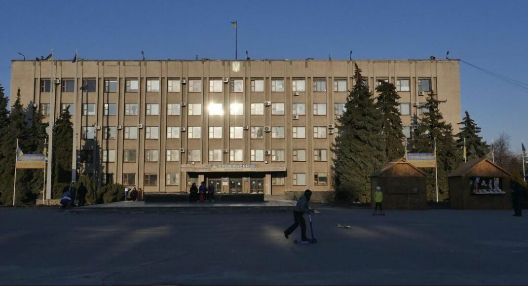 ВГА или перевыборы? Политический кризис в Славянске достиг пика