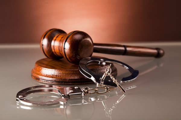 На Донеччині суд відправив до в'язниці винуватця смертельного ДТП на 5,5 років