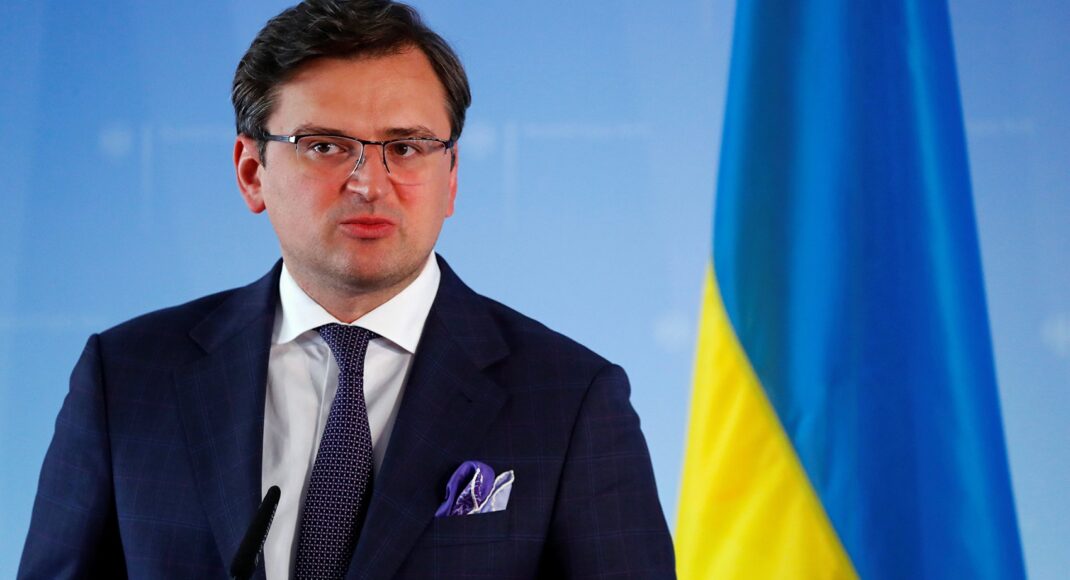 Кулеба заявил о готовности провести "откровенный разговор" с Лавровым о минском процессе