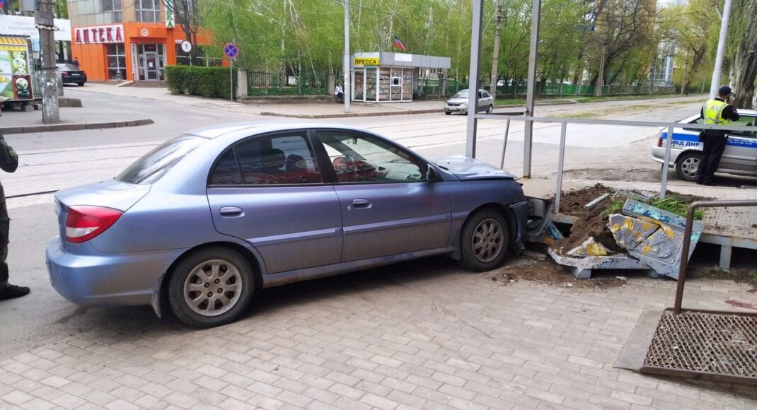 В Донецке ДТП на ОЦКБ: фото