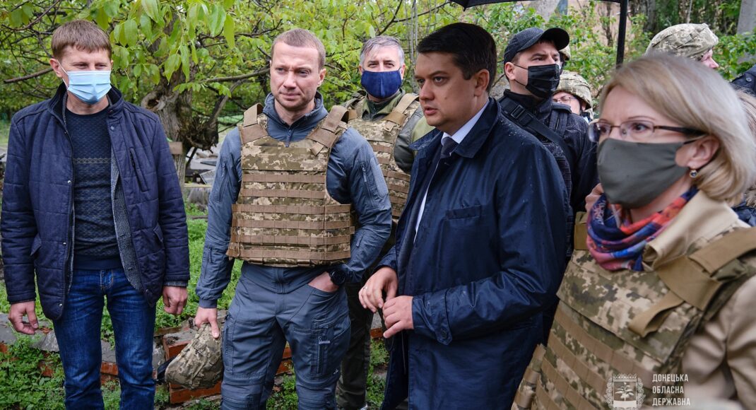 Разумков сообщил, что Зеленский обсудит ситуацию на Донбассе во время встречи с Байденом