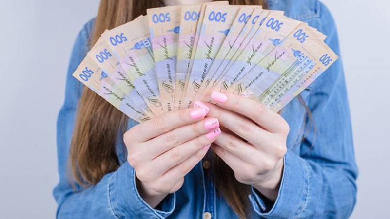 Уровень средней зарплаты в Донецкой области перевалил за 17 тысяч гривен
