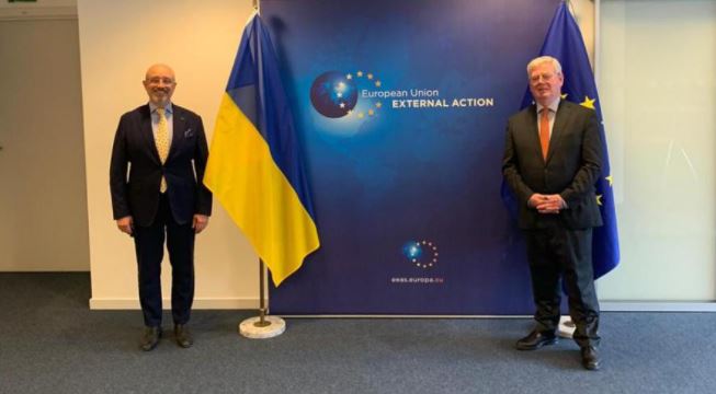 Резников призвал заставить российскую сторону обеспечить работу мониторинговых миссий в ОРДЛО