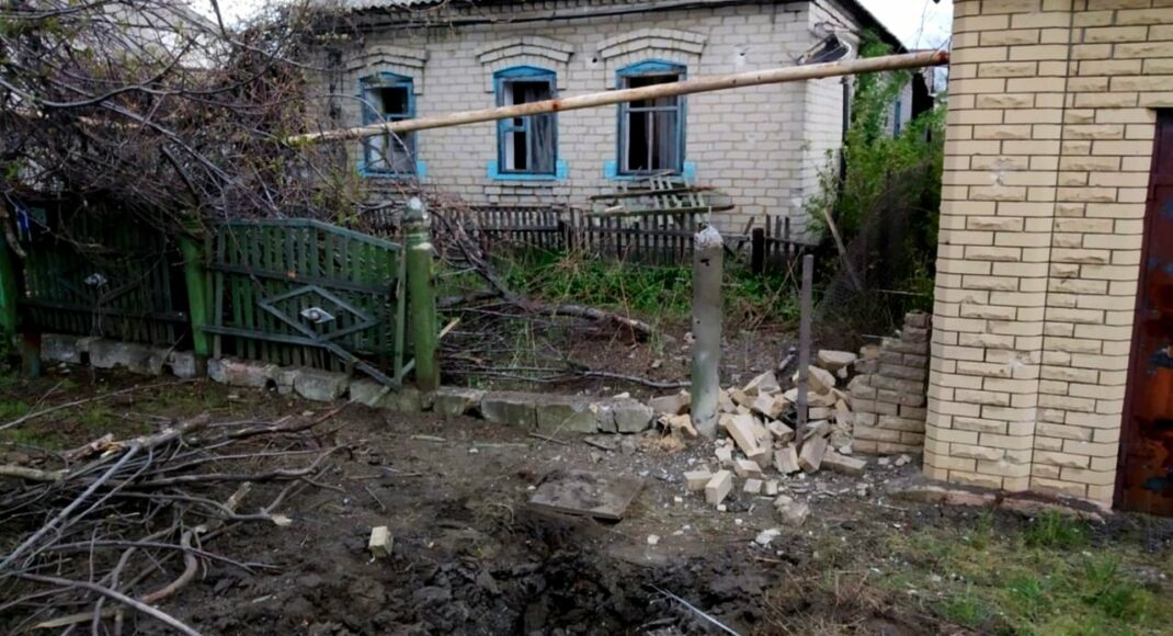 В результаті обстрілу в Мар'їнці постраждали 6 будинків і лінія електропередач