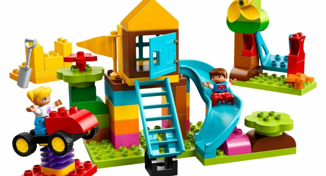 Донецькі першокласники отримають LEGO Play Box