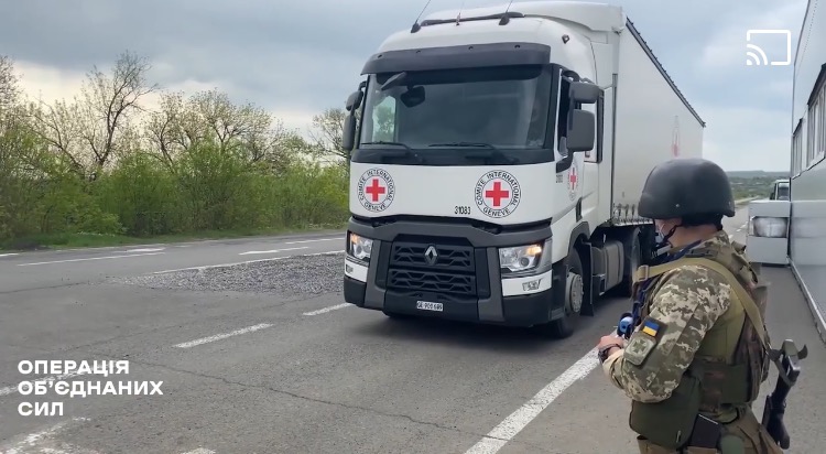 Кабмін спростив в'їзд гуманітарних вантажів в ОРДО