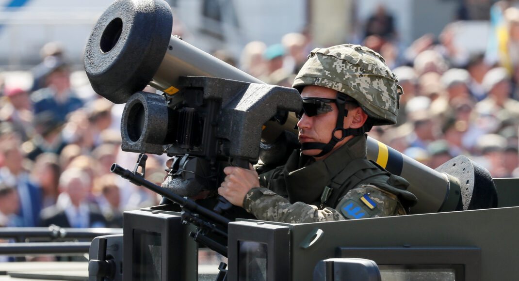 На Донбассе впервые применили противотанковые ракетные комплексы "Javelin" (видео)