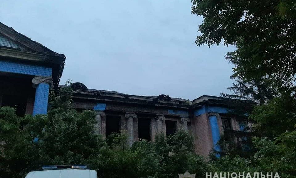 "Умышленное убийство" или "несчастный случай": в Лисичанске расследуют трагическую гибель 13-летней девочки