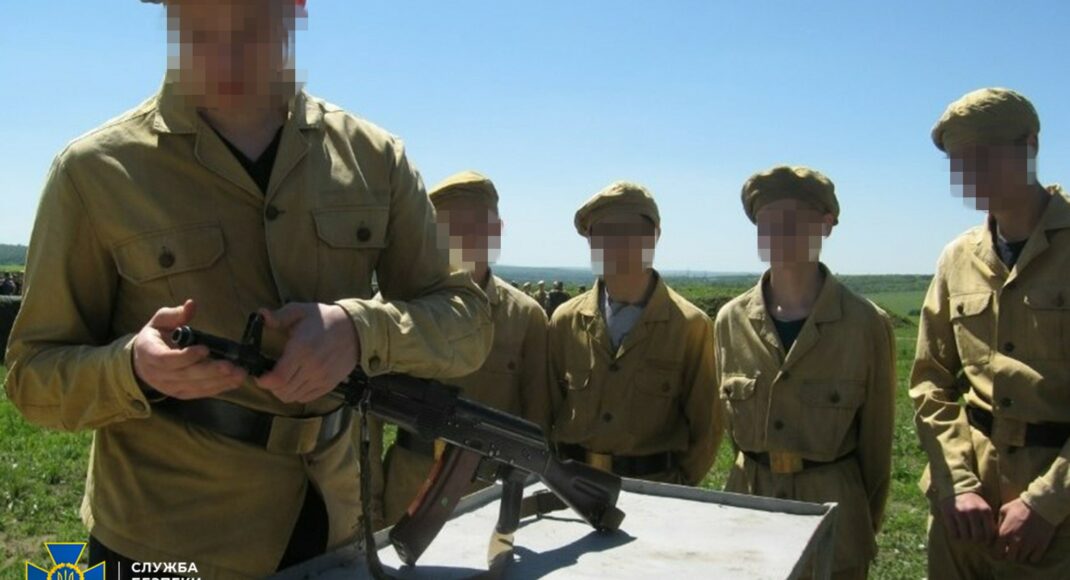 На Донеччині оголосили в розшук найманця: вербував дітей у НЗФ "ДНР"