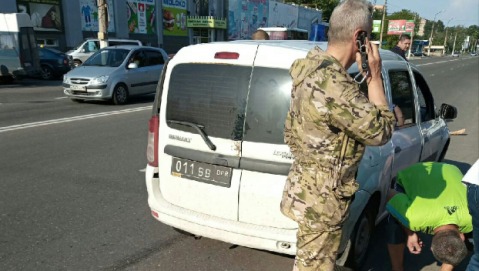 У Макіївці військовий автомобіль збив двох дівчат, — соцмережі