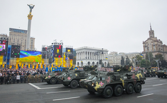 Експерт відповів на критику параду в Києві та словах, що техніка має бути на Донбасі в ООС