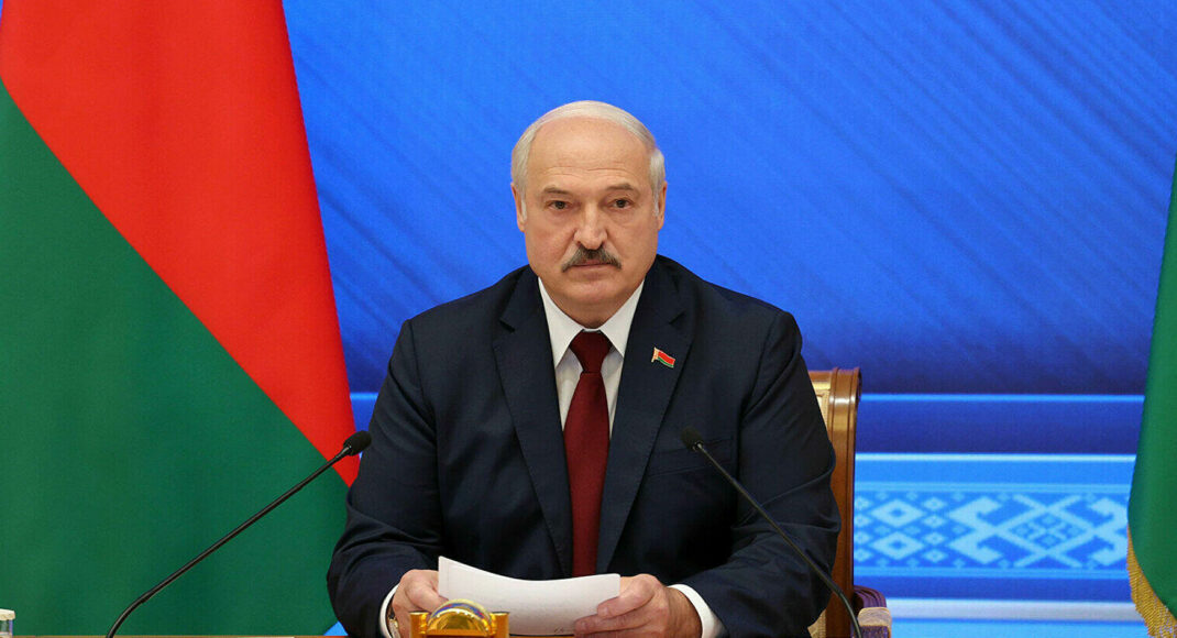 Лукашенко признал, что Протасевич не воевал на Донбассе и подтвердил его допрос боевиками НВФ "ЛНР"