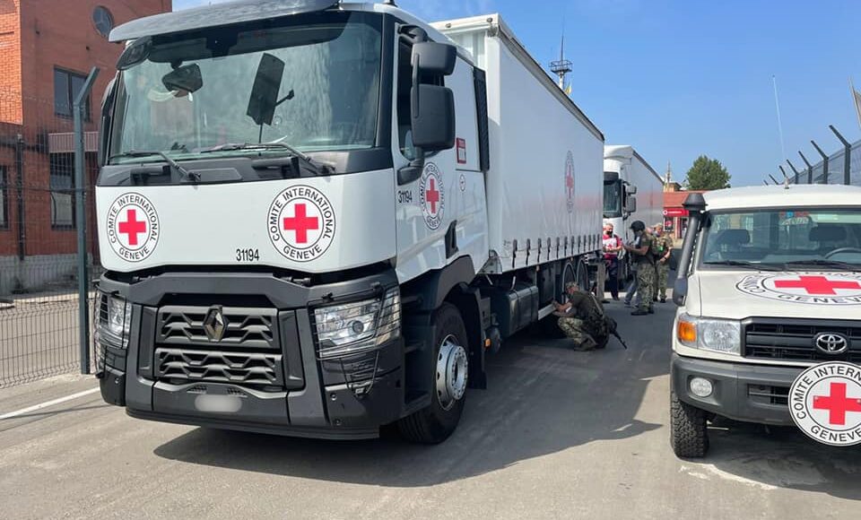 Швейцарія передала для КПВВ Донбасу 1,5 млн тестів на COVID-19