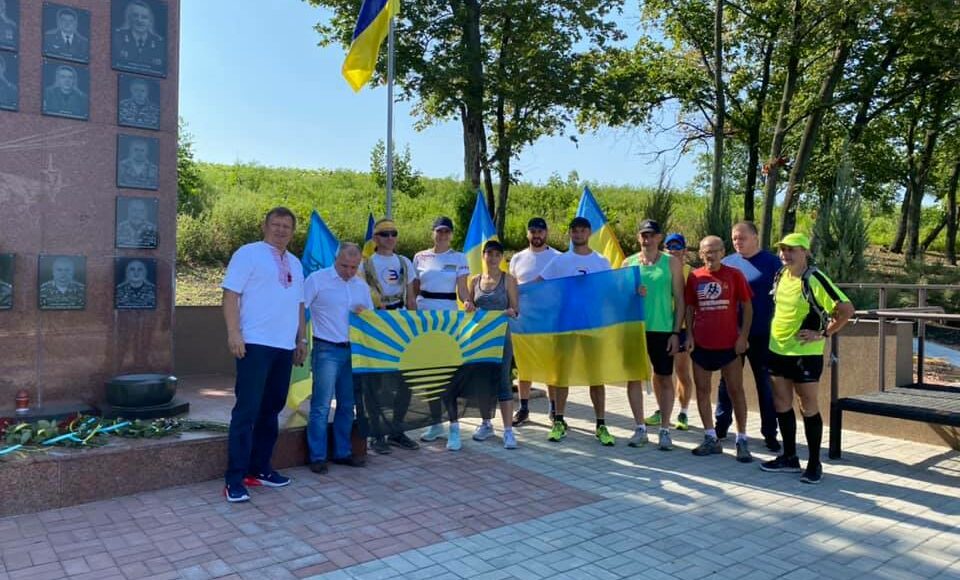 У Слов'янську зустріли учасників легкоатлетичного пробігу "Схід і Захід разом"