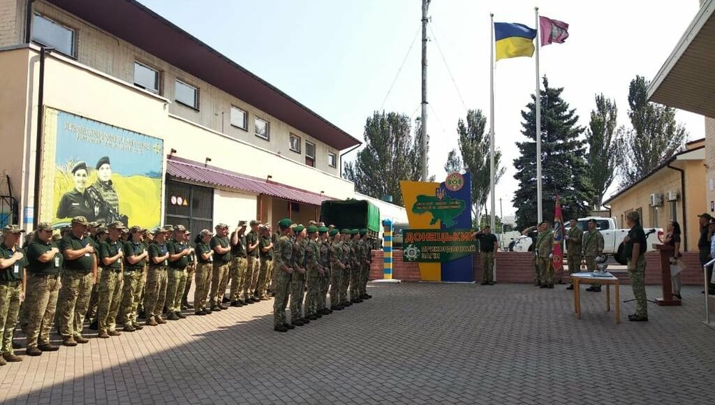 В Мариуполе новобранцы-пограничники присягнули на верность Украине