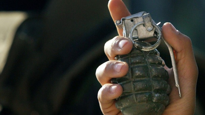 На Донеччині через ревнощі чоловік кинув гранату в будинок: загинула жінка