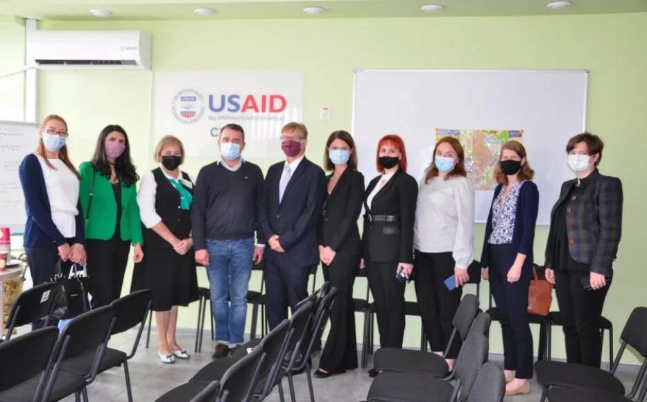 У Слов'янську "Прозорий офіс" відвідала делегація з США