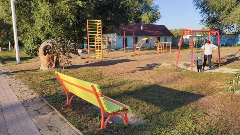 В Старобельске обустраивают спортивную площадку