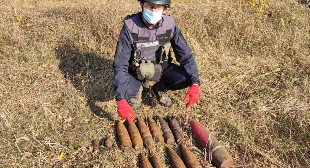 В Краматорському районі бійці ДСНС вилучили 13 вибухонебезпечних предметів