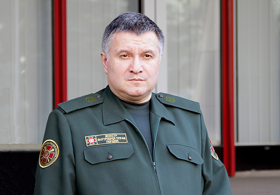 Аваков закликав розробити військовий сценарій повернення Донбасу та Криму