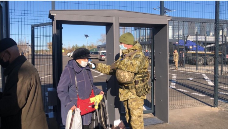 Експерти пояснили, чому зараз реінтеграція людей з окупованих територій через туризм неможлива