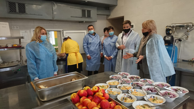Представники Донеччини ознайомилися з досвідом впровадження реформи системи шкільного харчування в Києві